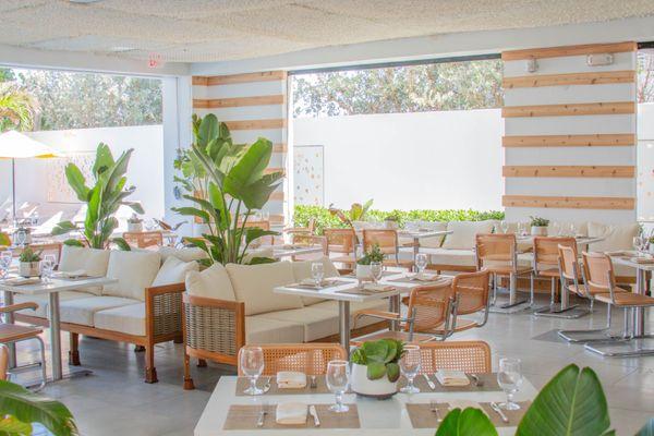 Beachfront dining in the heart of Miami!