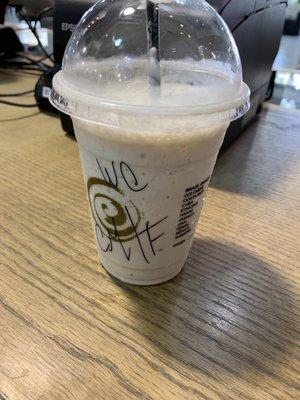 Supposed to be a caramel Frappuccino with whip. ‍