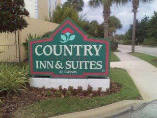 Country Inn & Suites