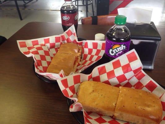 AWESOME PLACE MUST STOP FRESH HOME MADE BREAD. ALL HOMEMADE FOOD.