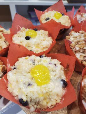 Lemon Blueberry muffin with a lemon curd filling