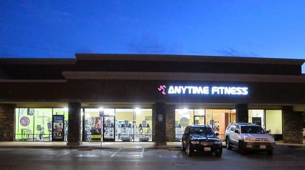 Open 24 hours.  Work out whenever it's convenient for you!