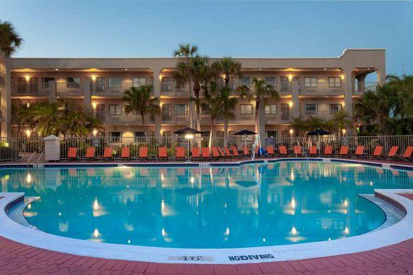 La Quinta Inn & Suites By Wyndham FT Myers-Sanibel Gateway