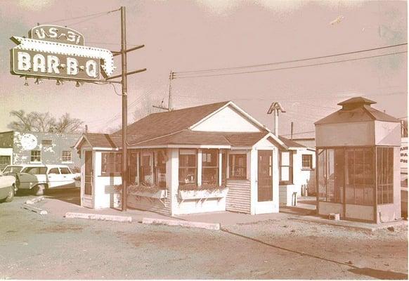 The original Bar B Q when it was on Ottawa St.