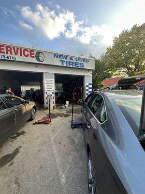 J'S Auto Service & Tire Shop