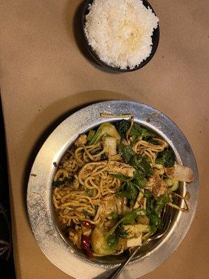 Black pepper sauce w chicken bok Choy broccoli & egg noodles