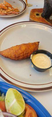 Was 3 Empanada with shrimp and cheese, but I ate 2 right away.