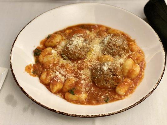 Gnocchi with meatballs