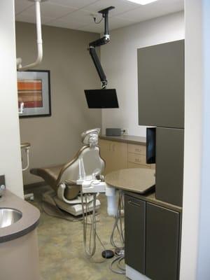 Operatory. Comfortable chairs. ABle to watch movies or hear music. High tech. Great design