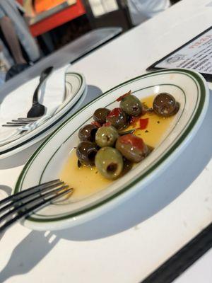 Complementary olives