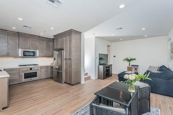 Contemporary Rental Townhome in Skyline Community, Vista CA