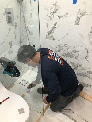 Frameless Shower Pane Installation