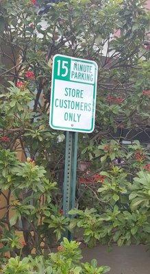 All the parking in front is 15 minute and no handicap. Probably for takeout customers