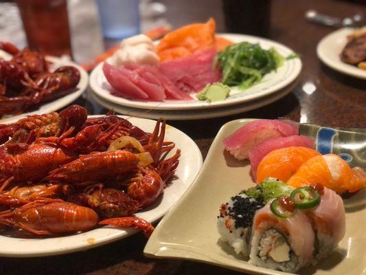 Crawfish,Sushi and Sashimis