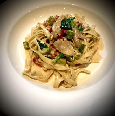 House-made fettuccine without the chicken.