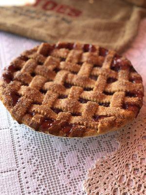 Cherry lattice pie