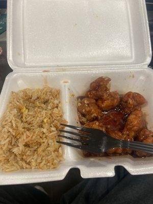 general tso chicken lunch combo i already started eating it it comes with a lot more