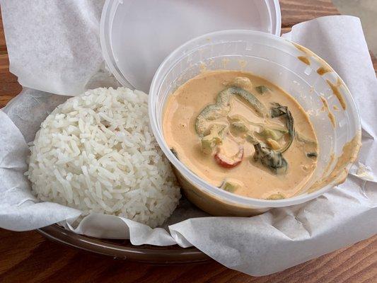 Red curry chicken with rice