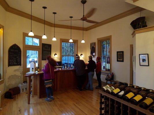 Ox-Eye Vineyards Tasting Room in Staunton, Va