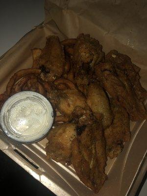 Lemon pepper wings & curly fries