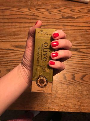 Great gel manicure and a free holiday gift!