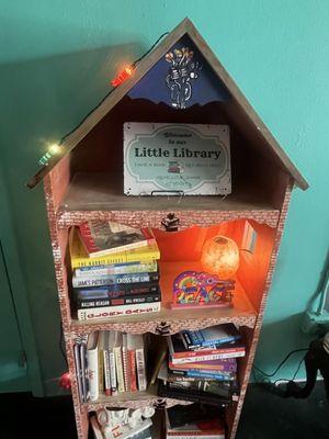 Everybody loves a good free little library, right?