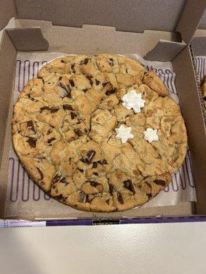 Chocolate chunk with peanut butter moon cake