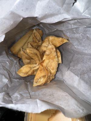 A4. (4pc) Cheese Wonton /(2PC)Egg Rolls