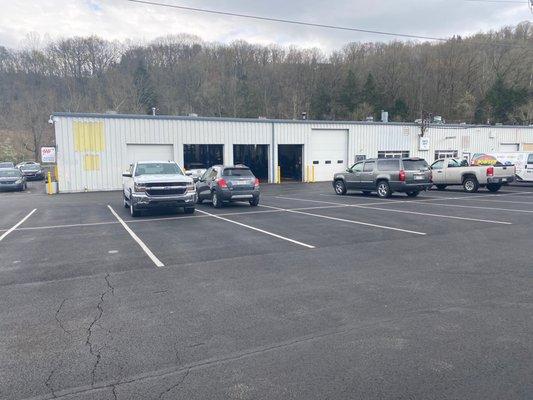 Bowser Chevrolet (less than fantastic customer) Service area...