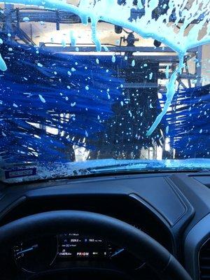 Getting Mrs. Texas' 2019 Ford Expedition XLT washed