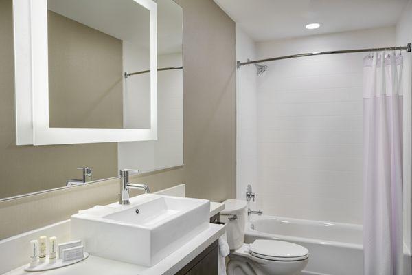 Suite Bathroom - Bathtub