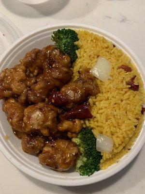 L19. General Tso's Chicken Lunch Special