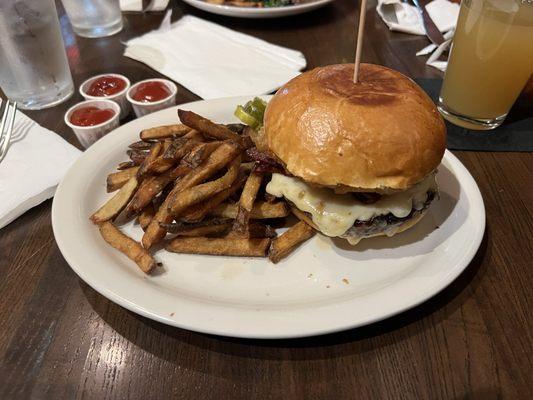 Evening special, the BBQ Bacon Burger