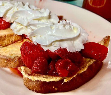 Gluten free French toast with strawberries