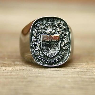 Dunham Jewelry MFG Family Crest Ring