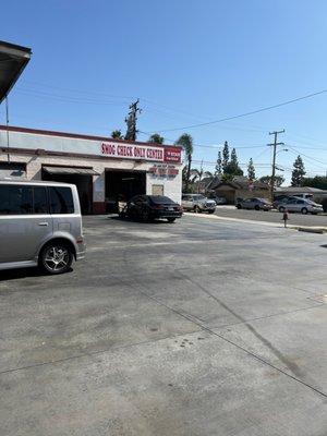 Best place for smog check! True to its name In and Out my second time here and will always come back!