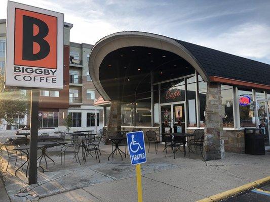 Very first BIGGBY coffee, it used to be called Beaner's.