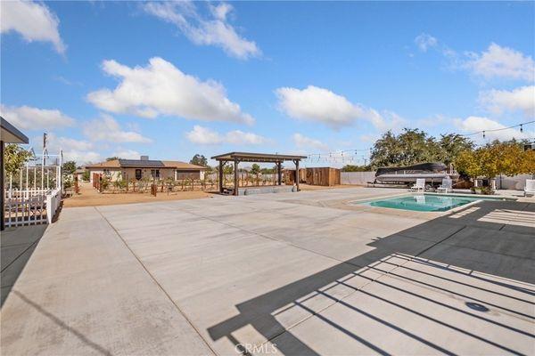 Apple Valley Home with great backyard & space.