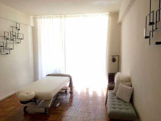 Treatment room at current location on East 46th street.  www.lomimanhattan.com