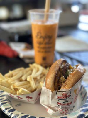 Classic Cheeseburger with grilled onions and fries IG: @ammysalamii