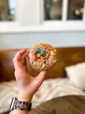 Earl gray glaze with fruity pebbles