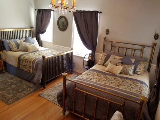 Noonan House B&B and Event Venue in Oakes, ND offers 3 rooms with double beds and two single rooms at this historic 1924 Bed and Breakfast.