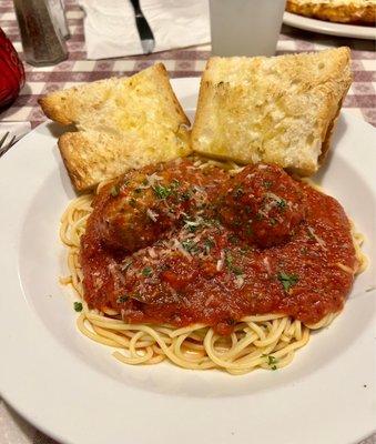 Spaghetti and meatballs