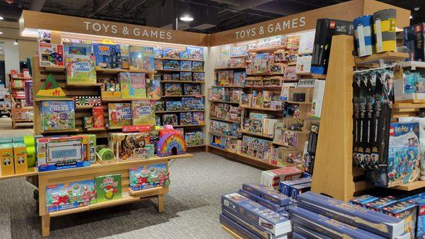 Toy & Games