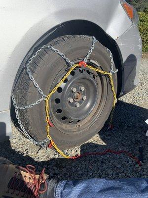 Practicing putting on my tire chains with my dad for my 195/65R15 tires.