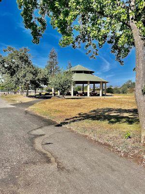 Only place where you can sit in shadow and have snacks if you've brought any!  #LosGatosCreekCountyPark  #ParkCalifornia