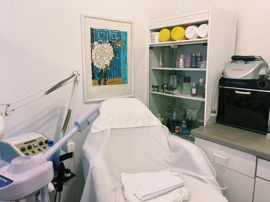 makeup and microdermabrasion room