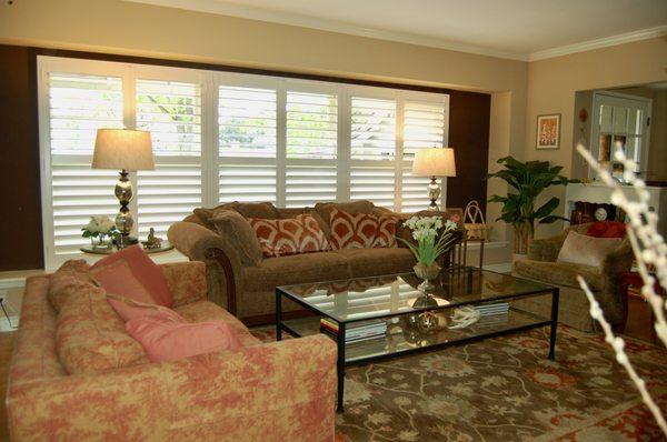 Clear view, divided rail plantation shutters