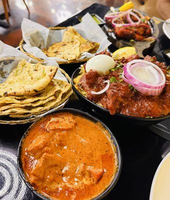 LET'S BUTTER THE CHICKEN, tandoori chicken, garlic naan, roti, boneless chicken byriani