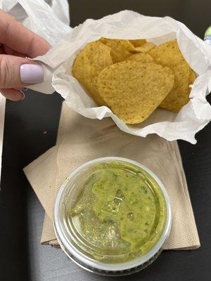 Chips & guac to go. Good flavor.